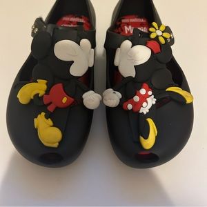 EUC mini Melissa Mickey & Minnie kissing shoes